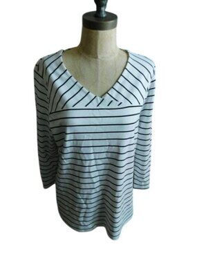 Chico's Size L Large (2) Striped Vneck 3/4 Sleeve STRETCH Knit Top